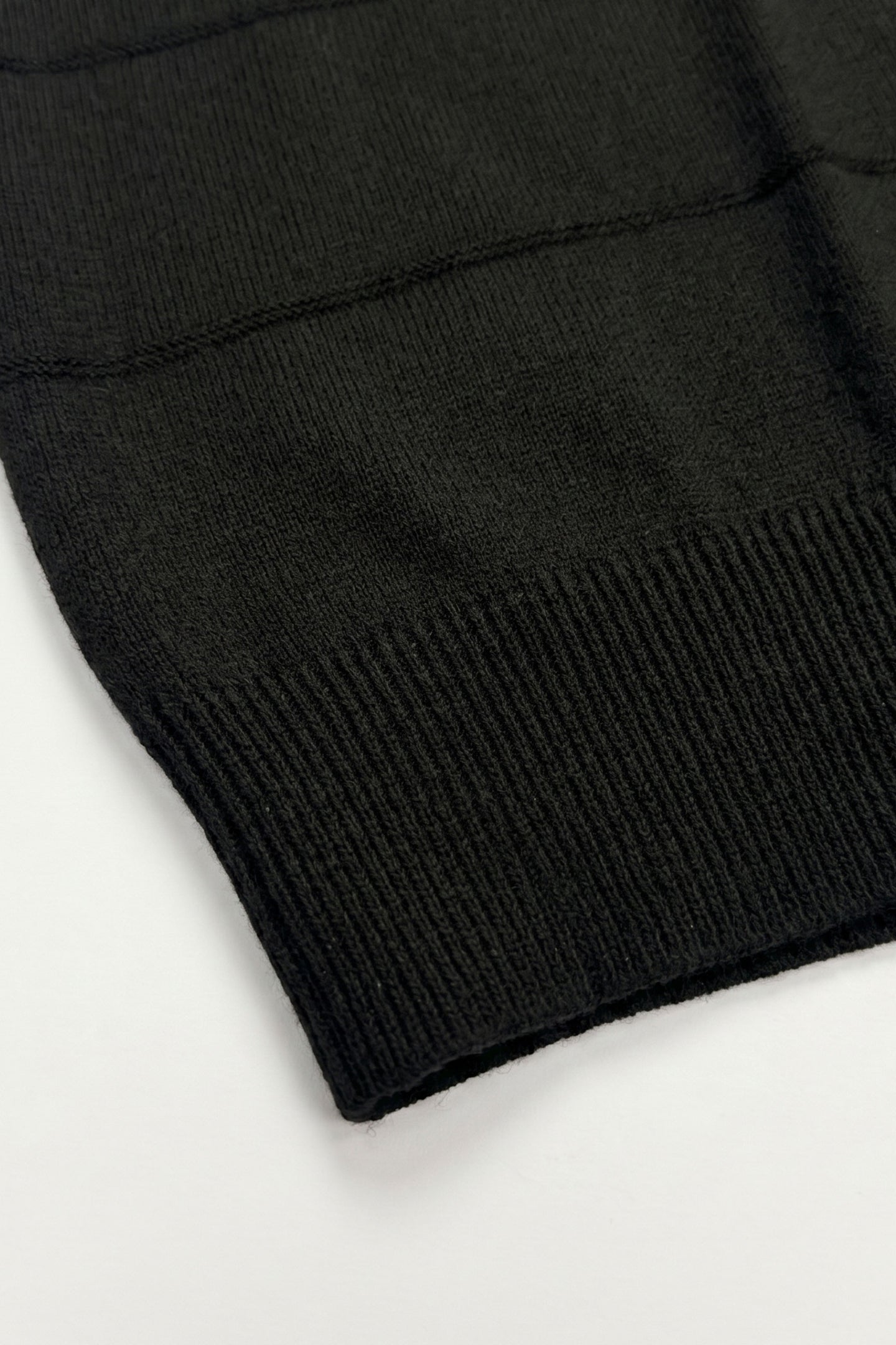 Camiseta preta texturizada de malha para homens