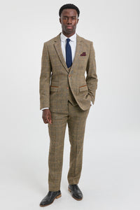 Terno masculino de 3 peças em tweed espinha de peixe com estampa xadrez em tons de marrom e bege, corte sob medida, corte duplo clássico.