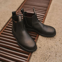Botas Chelsea Booma 607 em couro preto