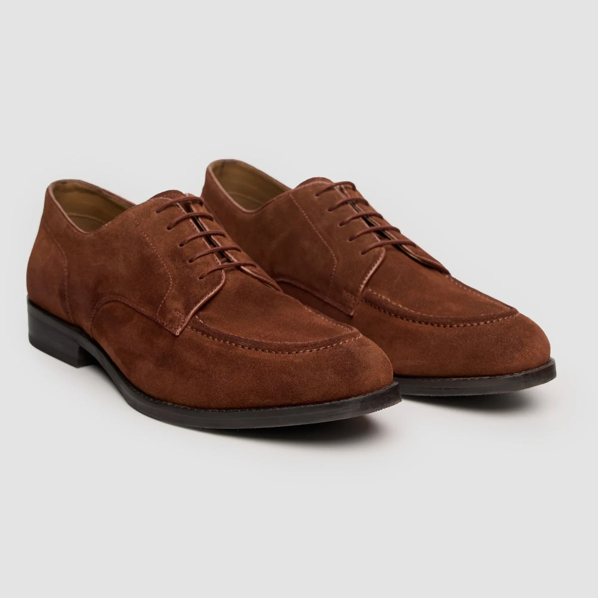 Brera - Sapatos Derby Clássicos Masculinos em Camurça Marrom com Cadarço