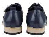 Sapatos masculinos slip-on de couro legítimo, elegantes e formais, nas cores azul-marinho, bege e marrom, ideais para casamentos, trabalho e festas.