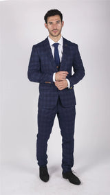 Terno masculino Marc Darcy azul xadrez Príncipe de Gales de 3 peças, corte slim fit, elegante e casual, em Chigwell.
