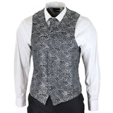 Terno de casamento masculino preto de 3 peças com gravata prateada e colete bordado.