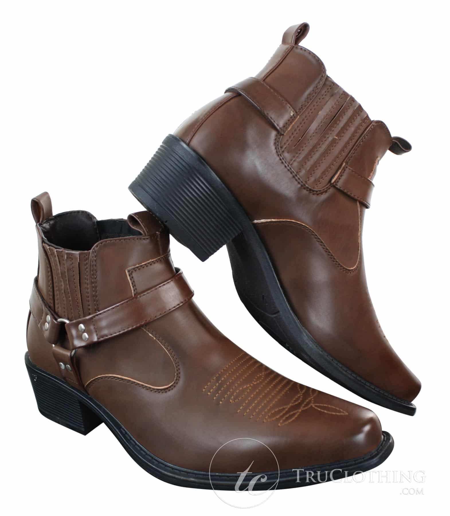 Botas de cano curto masculinas CLASSIQUE MBO 3136 em couro marrom claro e preto, estilo cowboy/western, com fivela.