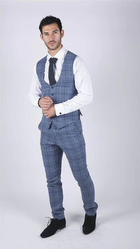 Terno masculino Marc Darcy azul claro com estampa xadrez marinho, 3 peças, elegante e casual, em tweed, corte slim, modelo Clinton.