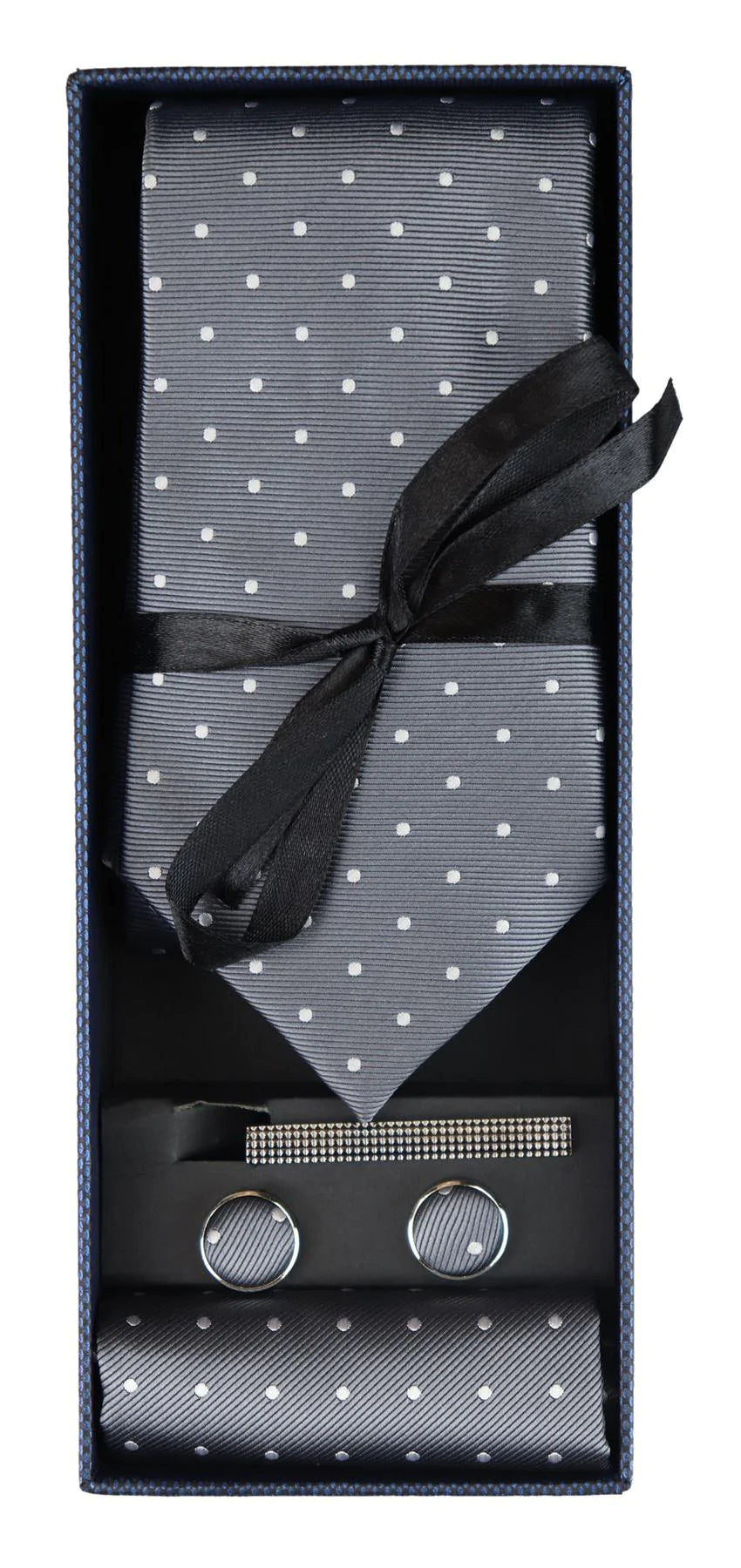 Conjunto de presente com gravata prateada com bolinhas, lenço de bolso, abotoaduras e alfinete de gravata em cetim de bolinhas.