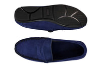 Mocassins masculinos de camurça genuína lavada, estilo slip-on, para um visual elegante e casual.