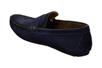 Mocassins masculinos de camurça genuína lavada, estilo slip-on, para um visual elegante e casual.