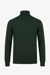 Suéter masculino verde de gola alta, em malha de viscose macia, manga comprida.