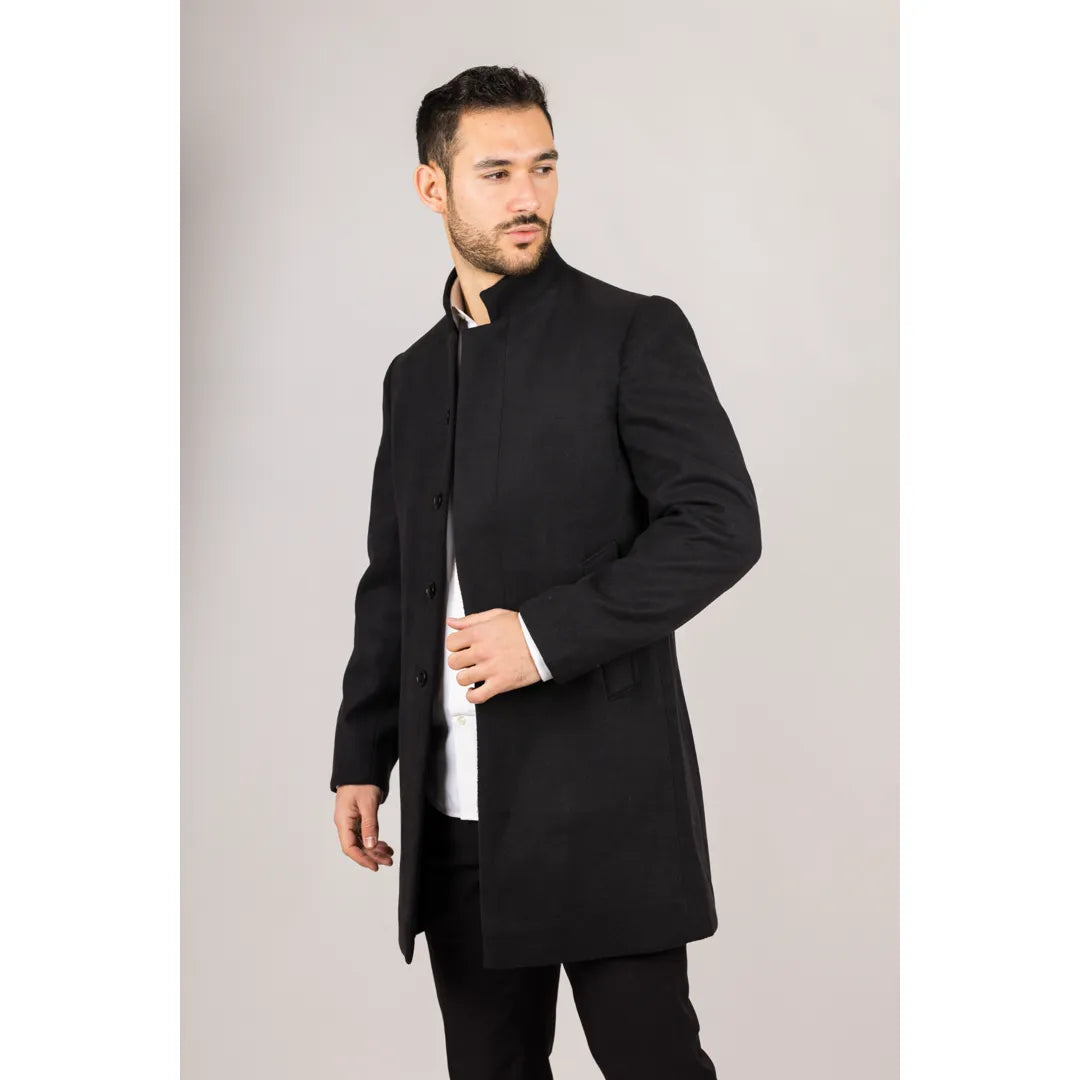 Sobretudo masculino preto em lã mista com gola alta