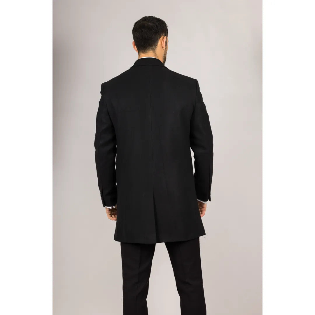 Sobretudo masculino preto em lã mista com lapela entalhada