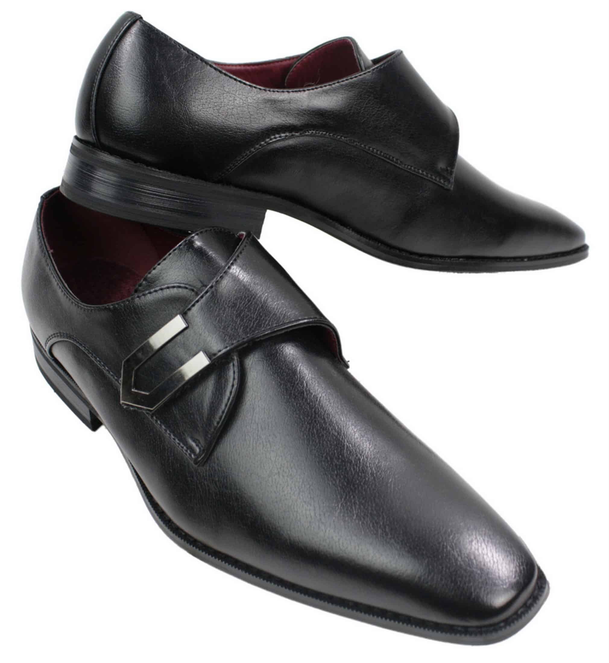 Sapatos masculinos de couro marrom claro e preto, com design italiano, fivela de metal e estilo slip-on.