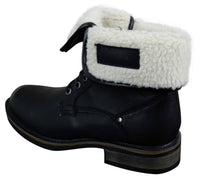 Botas militares masculinas de cano curto em couro preto e marrom com forro de lã e pele sintética.