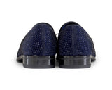 Sapatos de dança masculinos com detalhes em diamante e borlas.