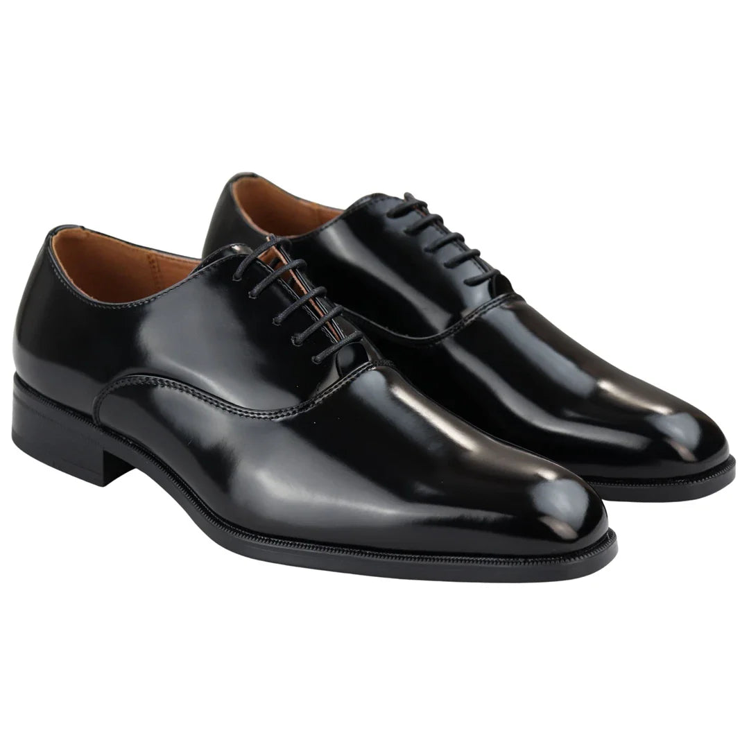 Sapatos Oxford masculinos elegantes e formais, em verniz preto, com cadarço, bico redondo clássico.