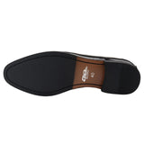 Mocassins masculinos pretos de verniz com borla