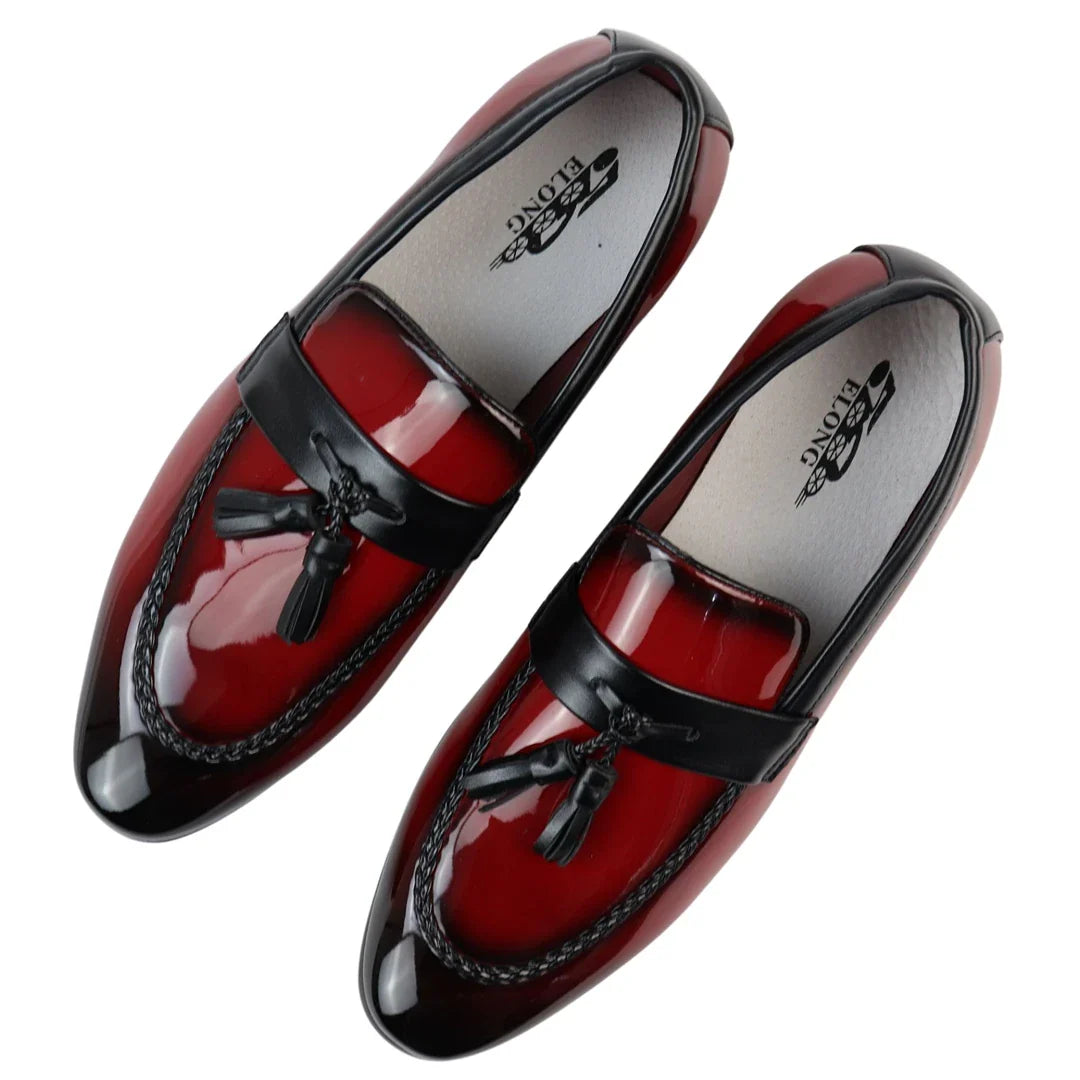 Mocassins vermelhos de verniz com borla para homem
