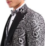 Terno smoking masculino preto com estampa floral prateada, 3 peças, para casamento, formatura, festa e cerimônia do noivo.