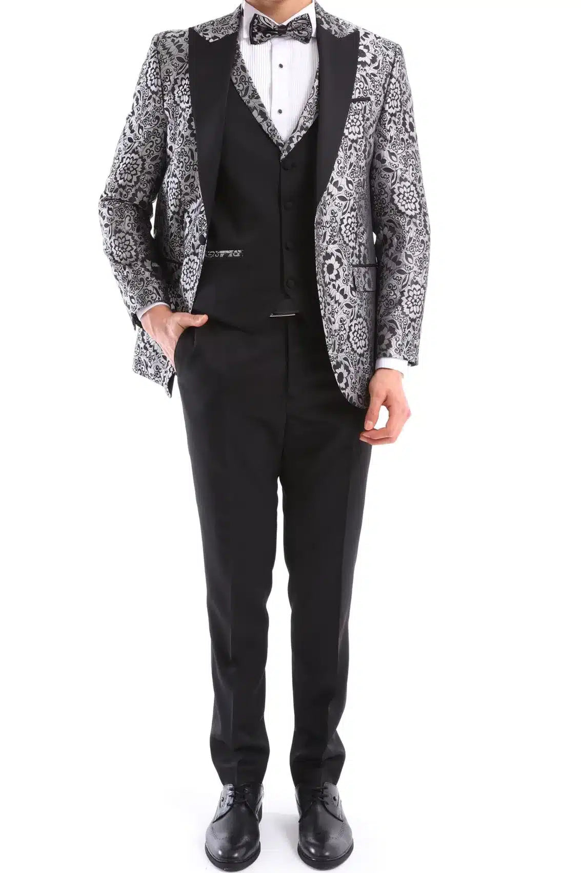 Terno smoking masculino preto com estampa floral prateada, 3 peças, para casamento, formatura, festa e cerimônia do noivo.