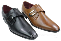 Sapatos masculinos de couro marrom claro e preto, com design italiano, fivela de metal e estilo slip-on.