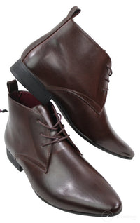 Botas masculinas de cano curto em couro preto e marrom, modelo slip-on, estilo italiano, para revendedor de queijo.