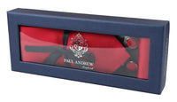 Conjunto de presente em cetim de seda vermelho com gravata, lenço de bolso, abotoaduras e cetim brilhante.