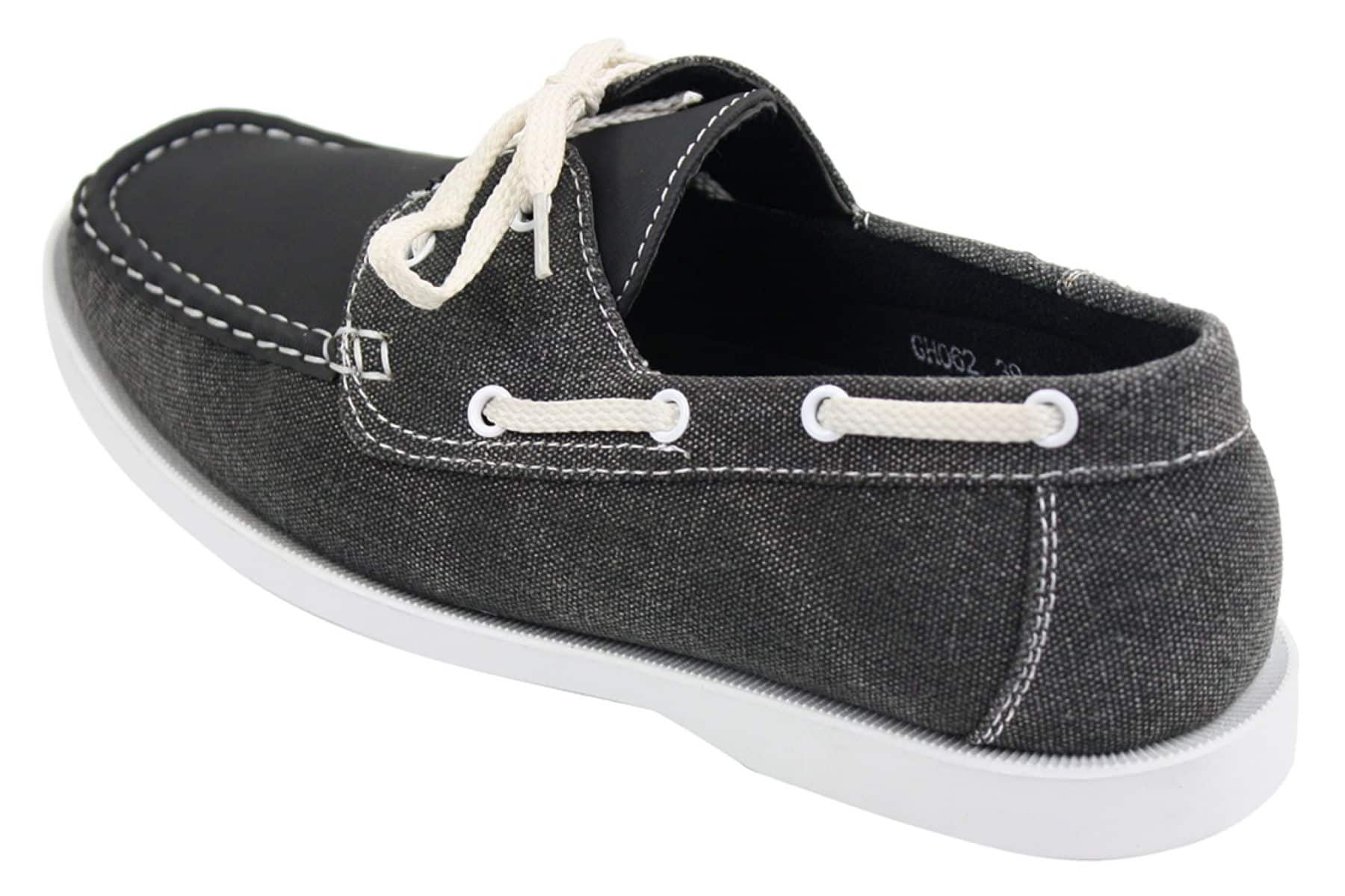 Sapatos náuticos masculinos estilo retrô em jeans, com cadarço, na cor azul marinho.