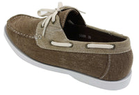 Sapatos náuticos masculinos retrô de lona jeans com cadarço, nas cores azul marinho e bege.