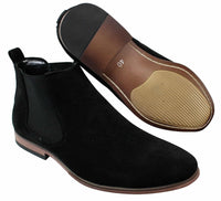 Botas Chelsea masculinas de camurça italiana, estilo slip-on, para um visual elegante e casual no deserto.