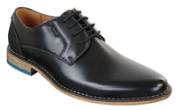 Sapatos sociais masculinos Galax GH3117, com cadarço, em couro clássico marrom-claro e camurça preta.