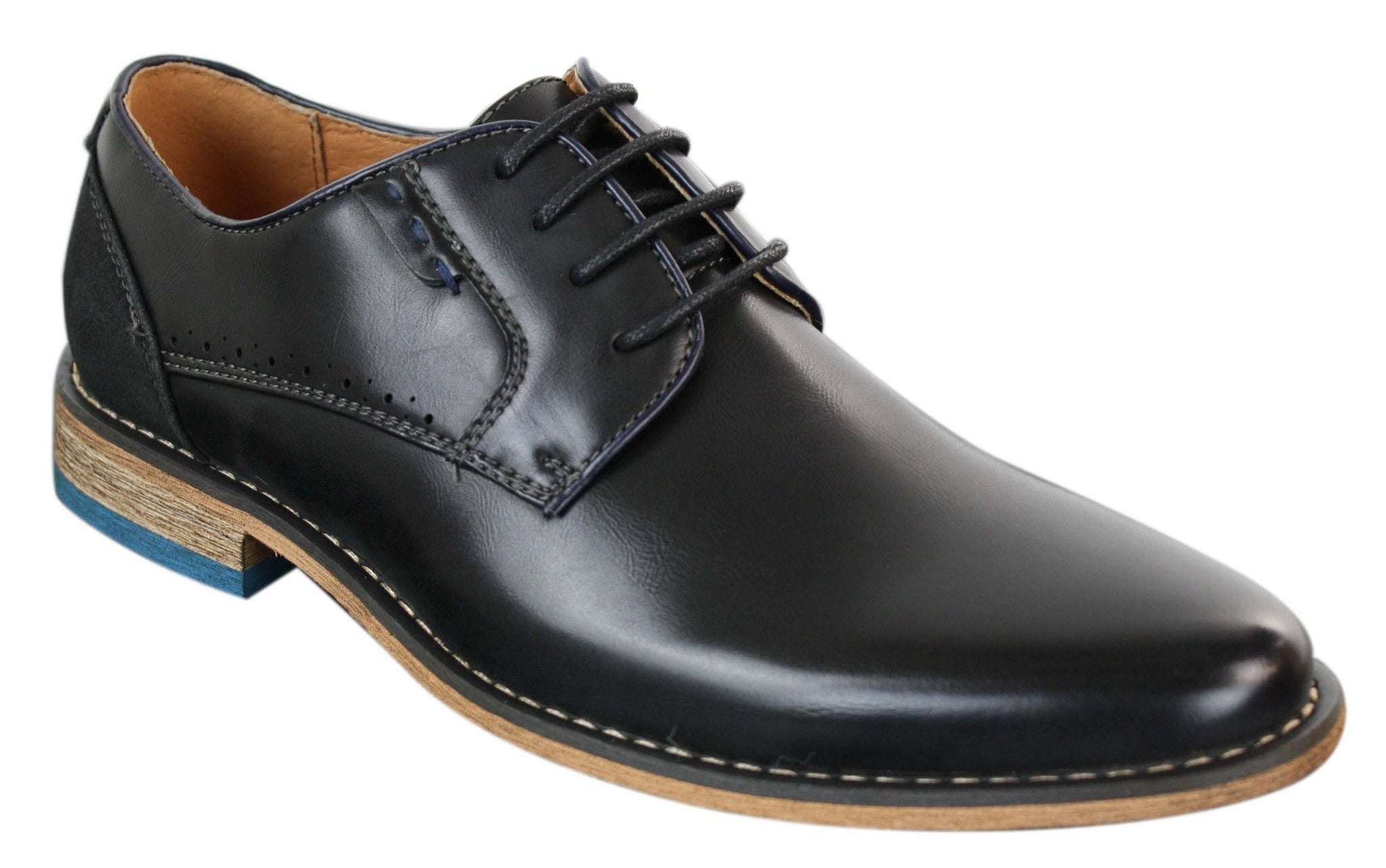 Sapatos sociais masculinos Galax GH3117, com cadarço, em couro clássico marrom-claro e camurça preta.