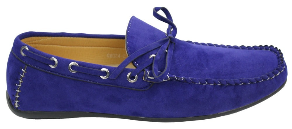 Mocassim masculino náutico em camurça, com cadarço, nas cores marrom e azul, estilo italiano.
