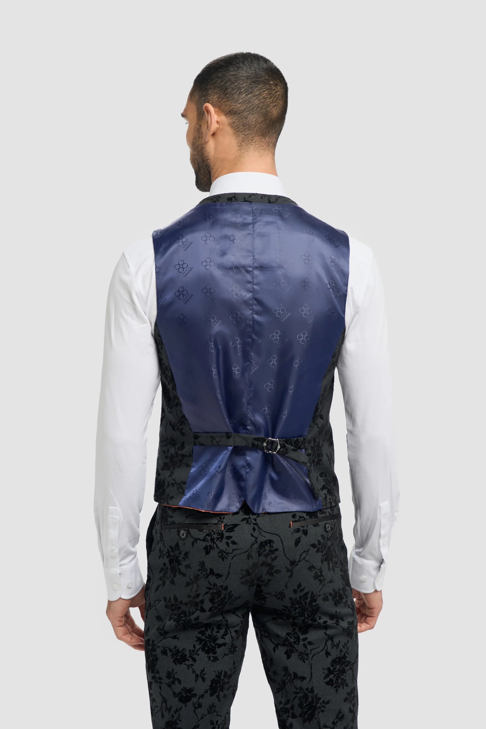 Terno masculino preto de veludo com estampa paisley, 3 peças