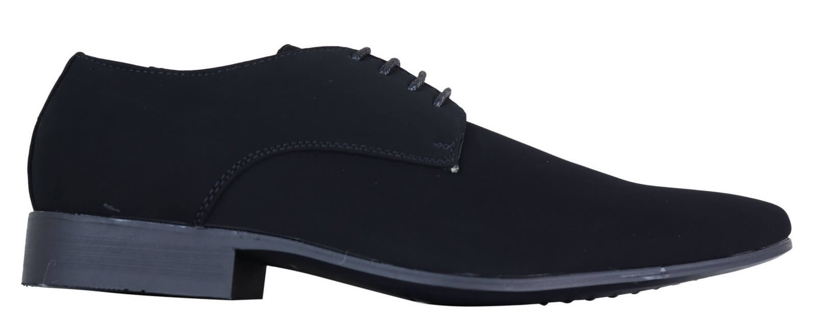 Sapatos masculinos pretos de camurça sintética e nobuck