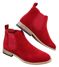 Botas Chelsea masculinas de camurça italiana, estilo slip-on, para um visual elegante e casual no deserto.