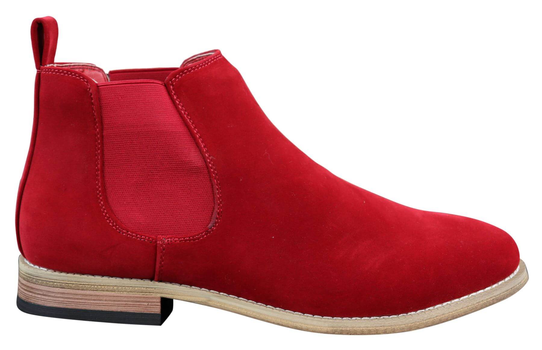 Botas Chelsea masculinas de camurça italiana, estilo slip-on, para um visual elegante e casual no deserto.