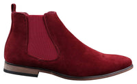 Botas Chelsea masculinas de camurça italiana, estilo slip-on, para um visual elegante e casual no deserto.