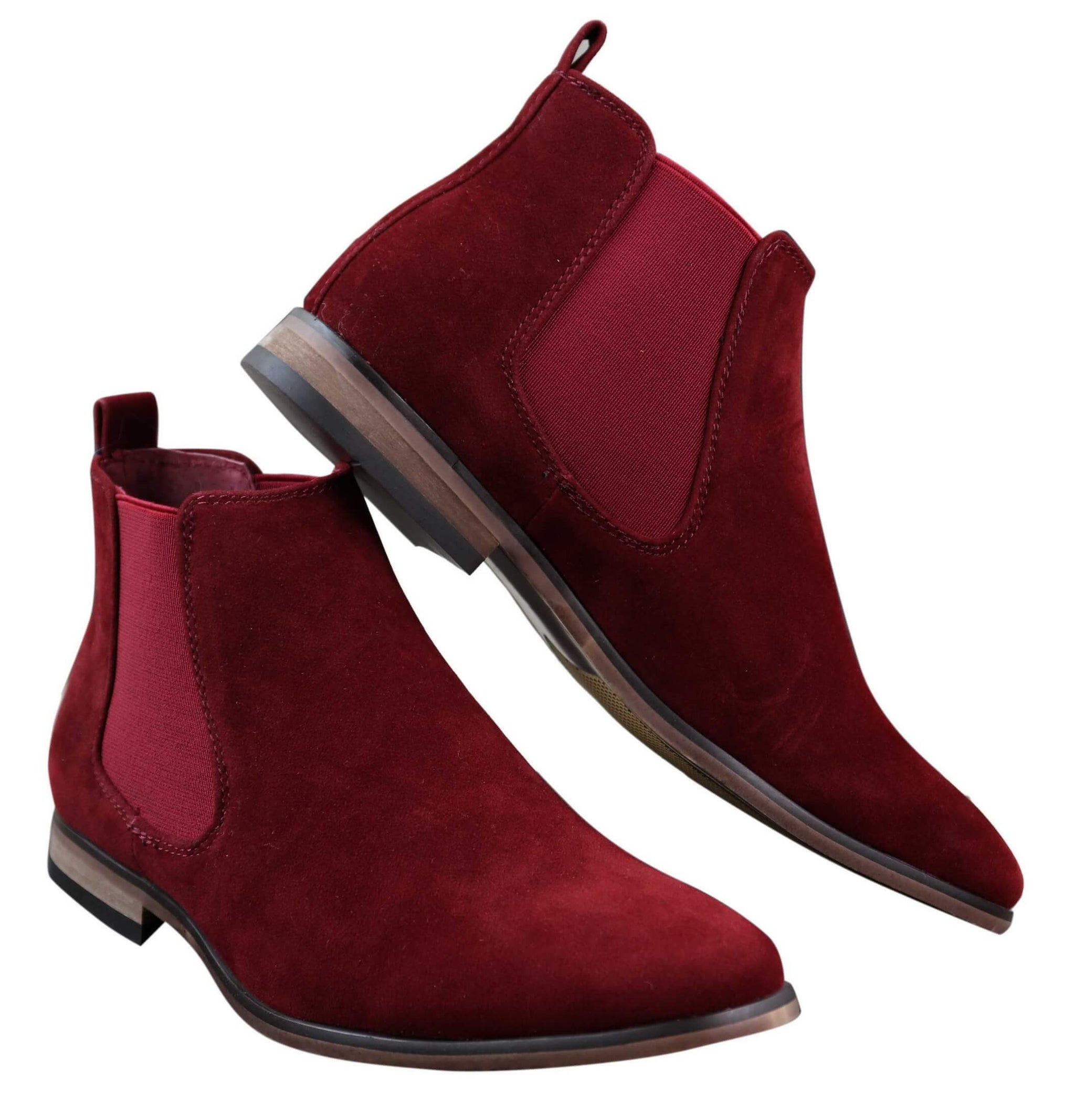 Botas Chelsea masculinas de camurça italiana, estilo slip-on, para um visual elegante e casual no deserto.