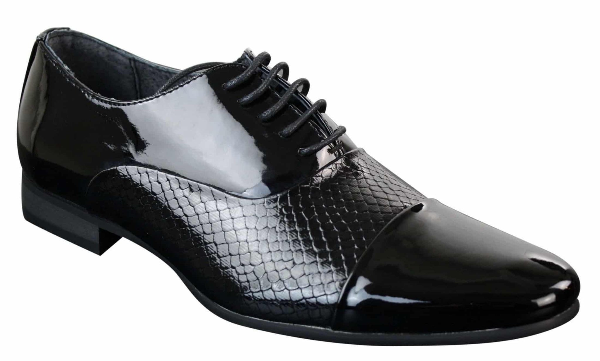 Sapatos masculinos de couro envernizado brilhante com cadarço, estampa de cobra, design italiano, nas cores preto e branco.