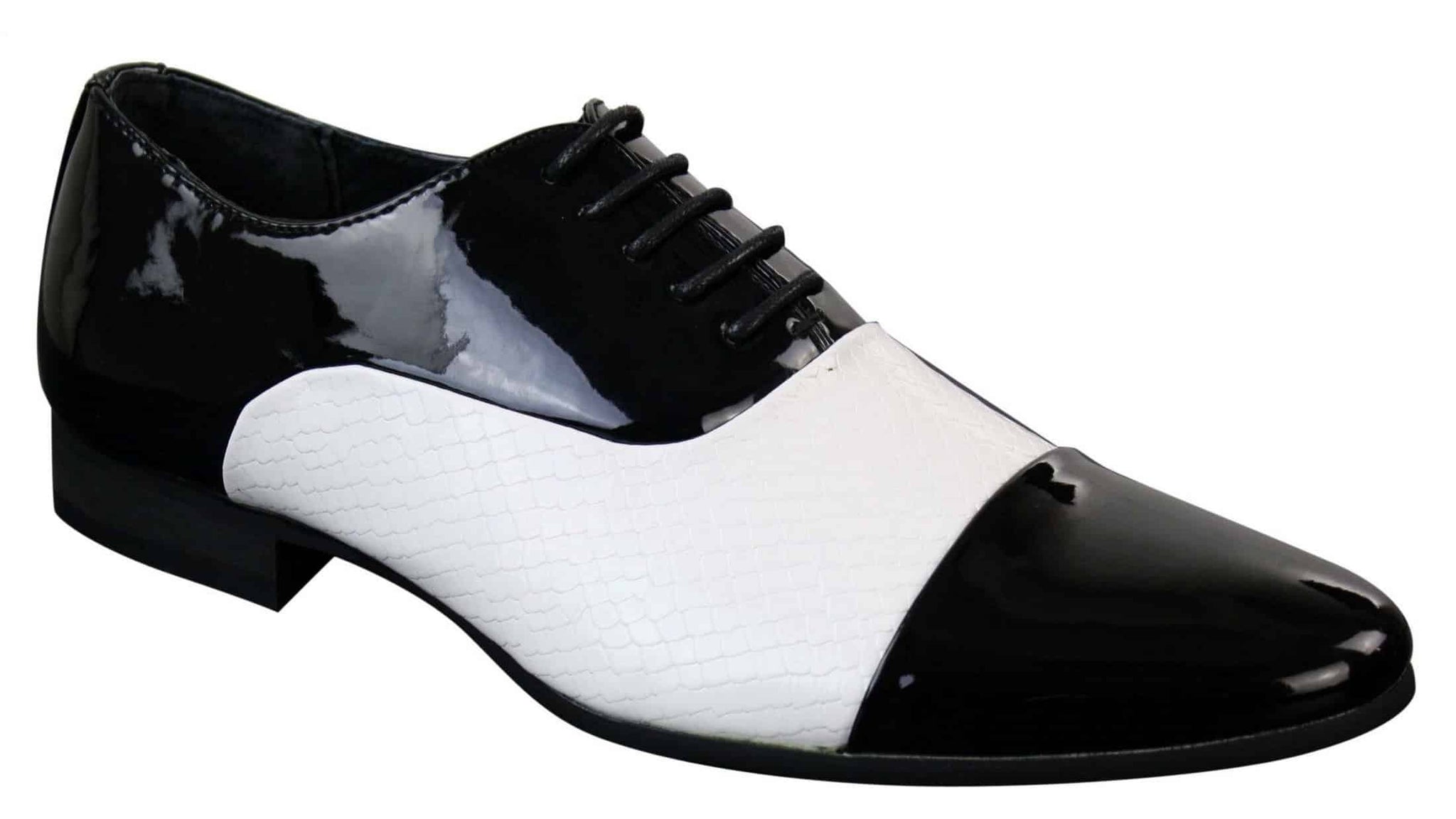 Sapatos masculinos de couro envernizado brilhante com cadarço, estampa de cobra, design italiano, nas cores preto e branco.