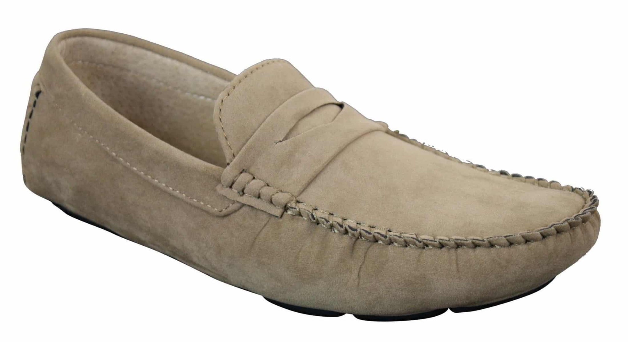 Sapatos masculinos de camurça, estilo mocassim, elegantes e casuais, nas cores marrom e bege.