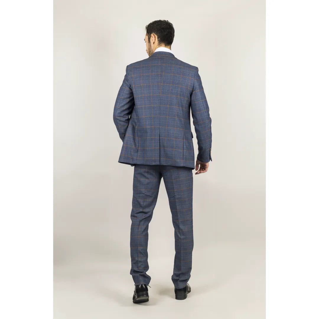 Terno masculino Gisborne de 3 peças, xadrez azul-marinho com detalhes em mostarda.