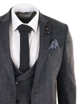 Terno de tweed cinza de 3 peças