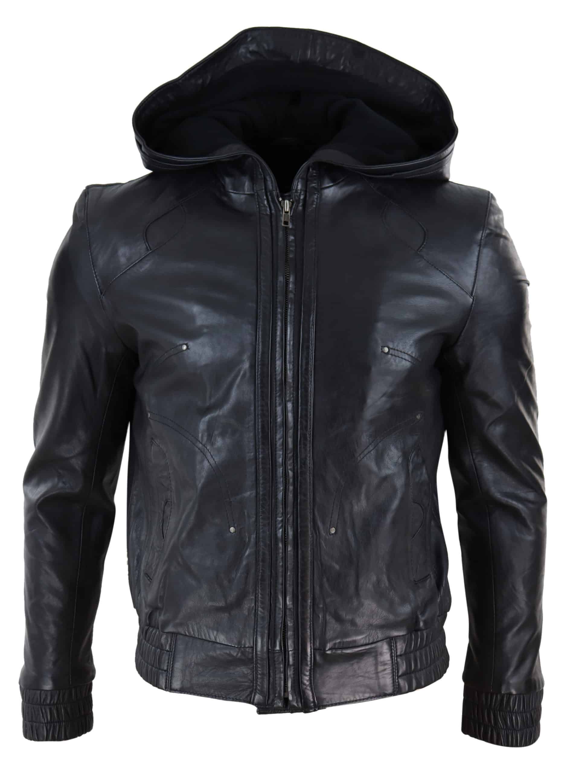 Jaqueta bomber masculina de couro preto com capuz.