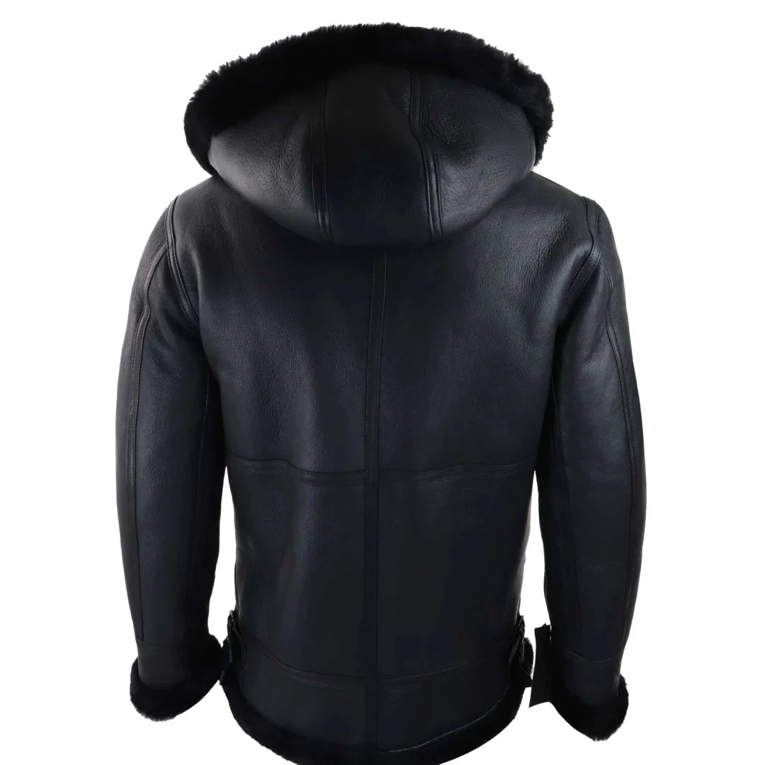 Jaqueta masculina preta de couro com capuz em pele de carneiro e forro de lã de carneiro, estilo aviador/piloto.