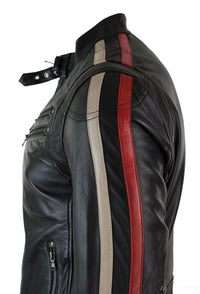 Jaqueta masculina de couro legítimo, corte slim, estilo motociclista, com listras nas mangas e fechamento em zíper.