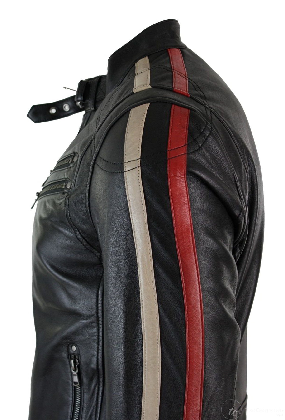 Jaqueta masculina de couro legítimo, corte slim, estilo motociclista, com listras nas mangas e fechamento em zíper.
