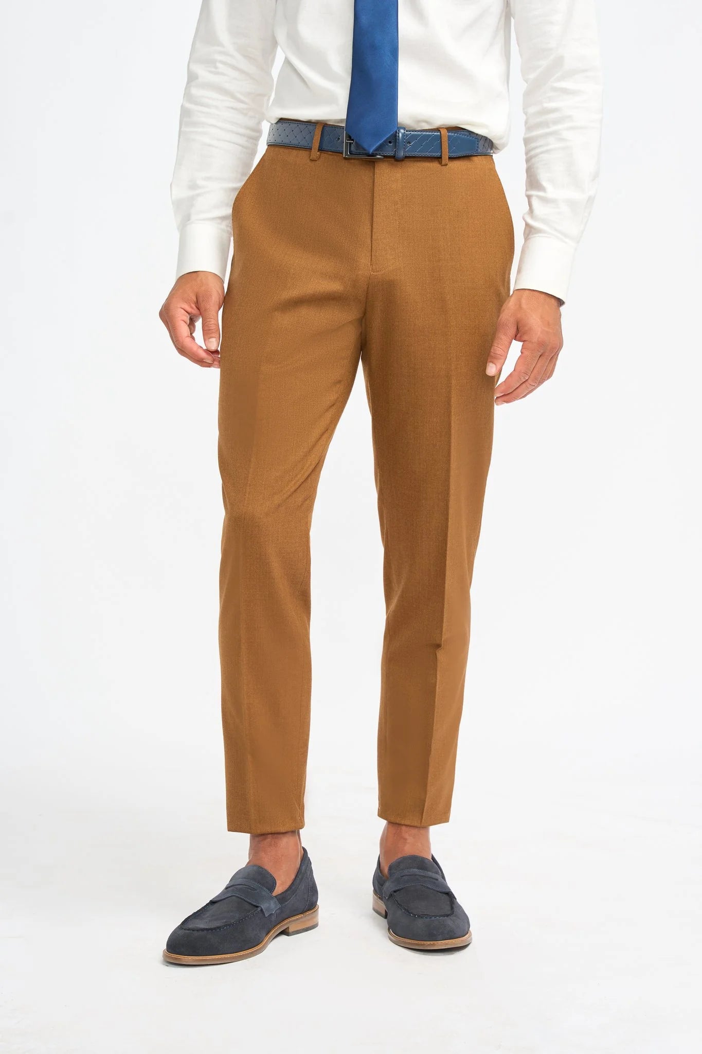 James - Terno masculino de lã marrom-camelo de 3 peças com corte sob medida.