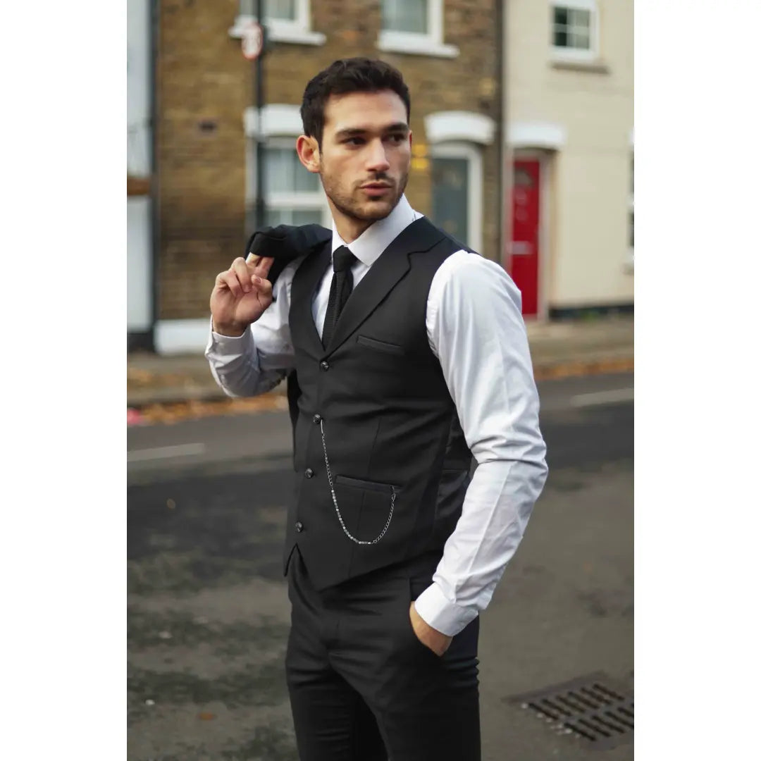 Terno clássico preto de três peças James para homem com lenço de bolso vermelho