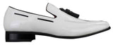 Mocassins masculinos de couro envernizado brilhante com borla, estilo casual elegante.